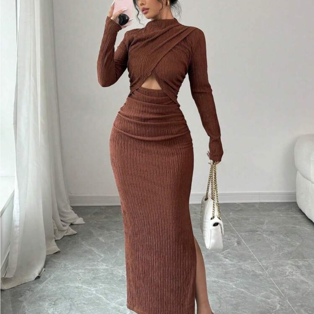 Elegant Brown Ribbed Dress